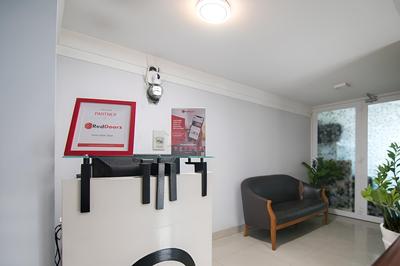 RedDoorz near Hoa Lu Stadium