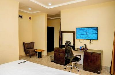 La Grandees Suites and Apartment