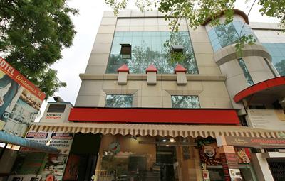 OYO 12941 Hotel Forest Transit