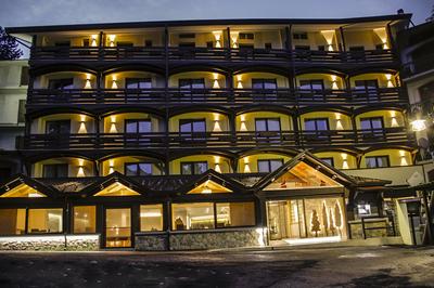 National Park Hotel & Spa