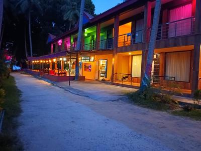 Gold India Beach Resort