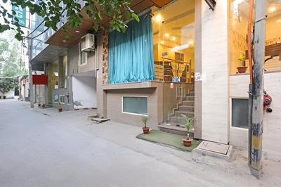 Hotel Platinum-Free Airport Pickup