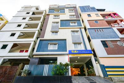 FabHotel DSR Hotel & Suites - Nr Hitech City Railway Station