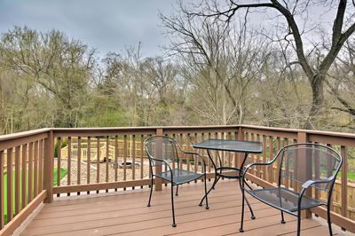 Updated & Modern House < 1 Mi to Dtwn Bentonville!