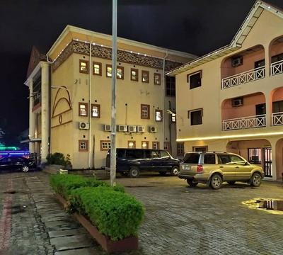 Piccadilly Suites and Luxury Apartment