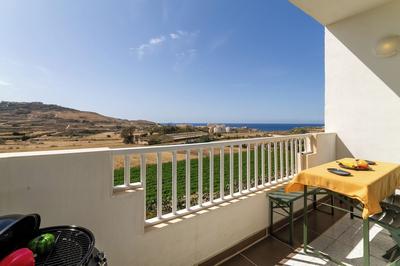 Modern Seaview Apart In Marsalforn Gozo
