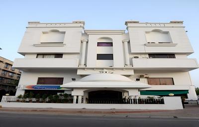 Hotel Rajputana Palace