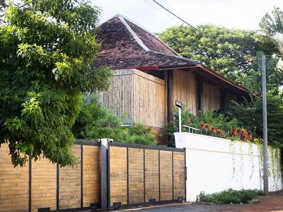 Through The Looking Glass Wellness Retreat Resort