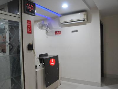 OYO 3353 Apartment Royal Residency