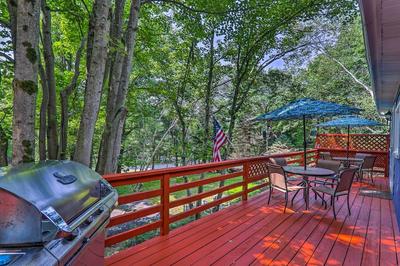 Fire Pit & Community Perks: Blakeslee Cottage!