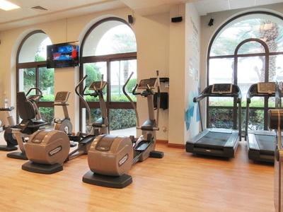 Luxury 2BR Apt Beach Club Full Sea View