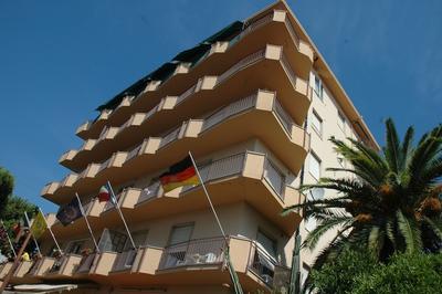 Solidago Hotel