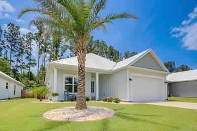 Bright Foley Home w/ Patio - 7 Mi to Wharf & Beach