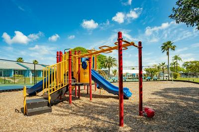 Sun Retreats Dunedin