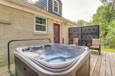 Pet-friendly Home w/ Hot Tub in Atlanta!