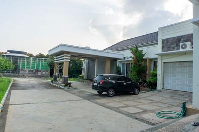 Capital O 93991 Hakobox Kostel