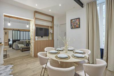 The Upper Marais Superb Apartment for 8 People