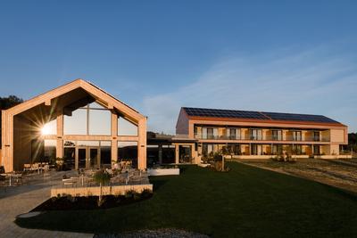 Tuscan Villa, Private Pool and Tennis Court Garden,wi-fi, Ac, Pet Friendly