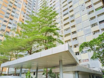 The Royale Sentra Tower Kuning