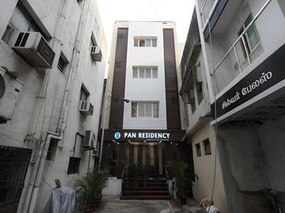 OYO 5230 Pan Residency