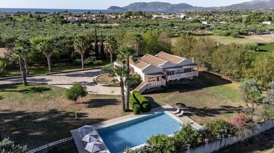 Leone Luxury Villa Giota
