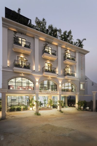 Champion Prime-My Downtown Hotel