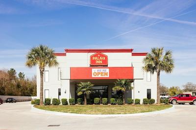 Econo Lodge Inn & Suites Channelview - Houston East