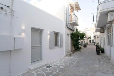 Parikia s Cosy Jewel