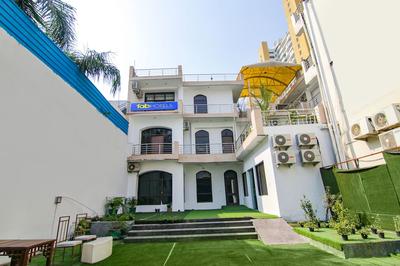 Fabhotel Marritt Grand