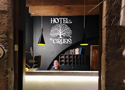 Hotel y Restaurante El Ciruelo