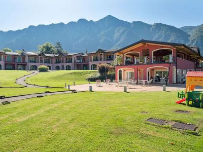 Apartment on Lake Idro With Pool