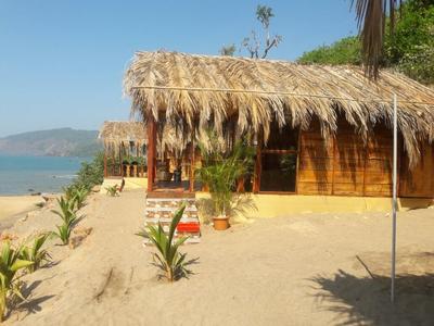 Blue Lagoon Sea Front cottages