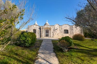 3279 Trullo Due Coni by Barbarhouse