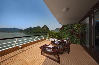 Scarlet Pearl Cruises