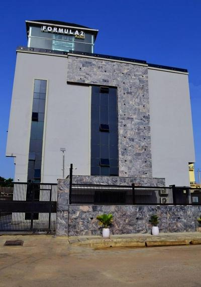 Formula 2 Hotel and Suites