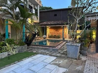 The Vitamin Sea Villa