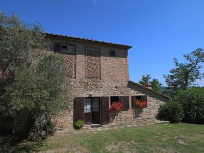 Farmhouse in Umbertide Near Lake Trasimeno