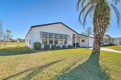 Lady Lake House w/ Lanai & Community Pool!