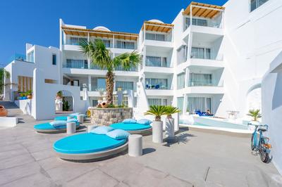 Kouros Home Hotel