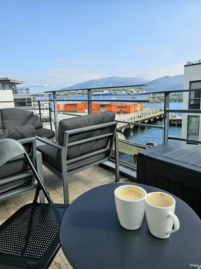 Free Parking Space, Balcony, Prime Location, Billede 2
