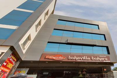 OYO 11670 Hotel Vishnu Priya Residency