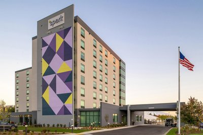 Spark By Hilton Madison Central