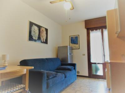 Flat With Parking Only 100m From the Beach