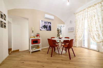 Vico Graziella 12 in Naples