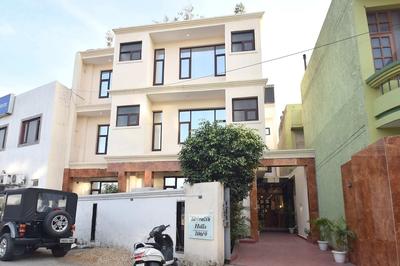 Capital O 11567 Hotel Shivalik Hills
