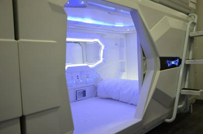 Capsule hotel Zodiak