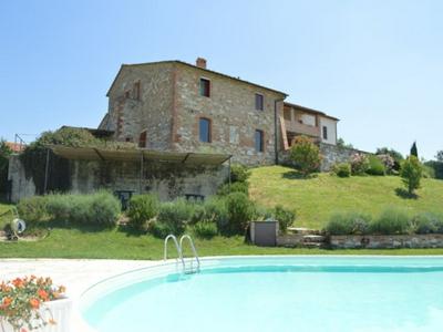 Charming Tuscan Countryside Retreat