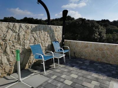 Luxurious 2-bed Appartment in Mandre With Pool