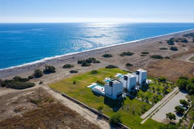 Albatross Beach Front Villas