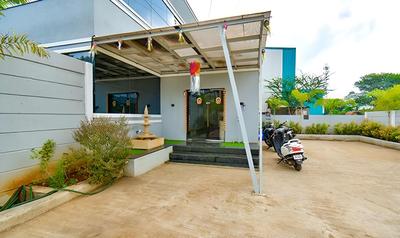 FabHotel Tiru Residency